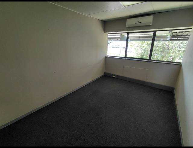 494M² OFFICE TO LET IN RANDJESPARK